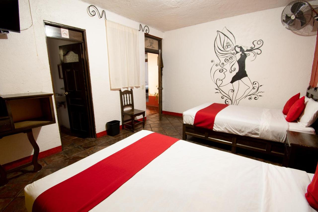 Hotel Marmil Малиналько Экстерьер фото
