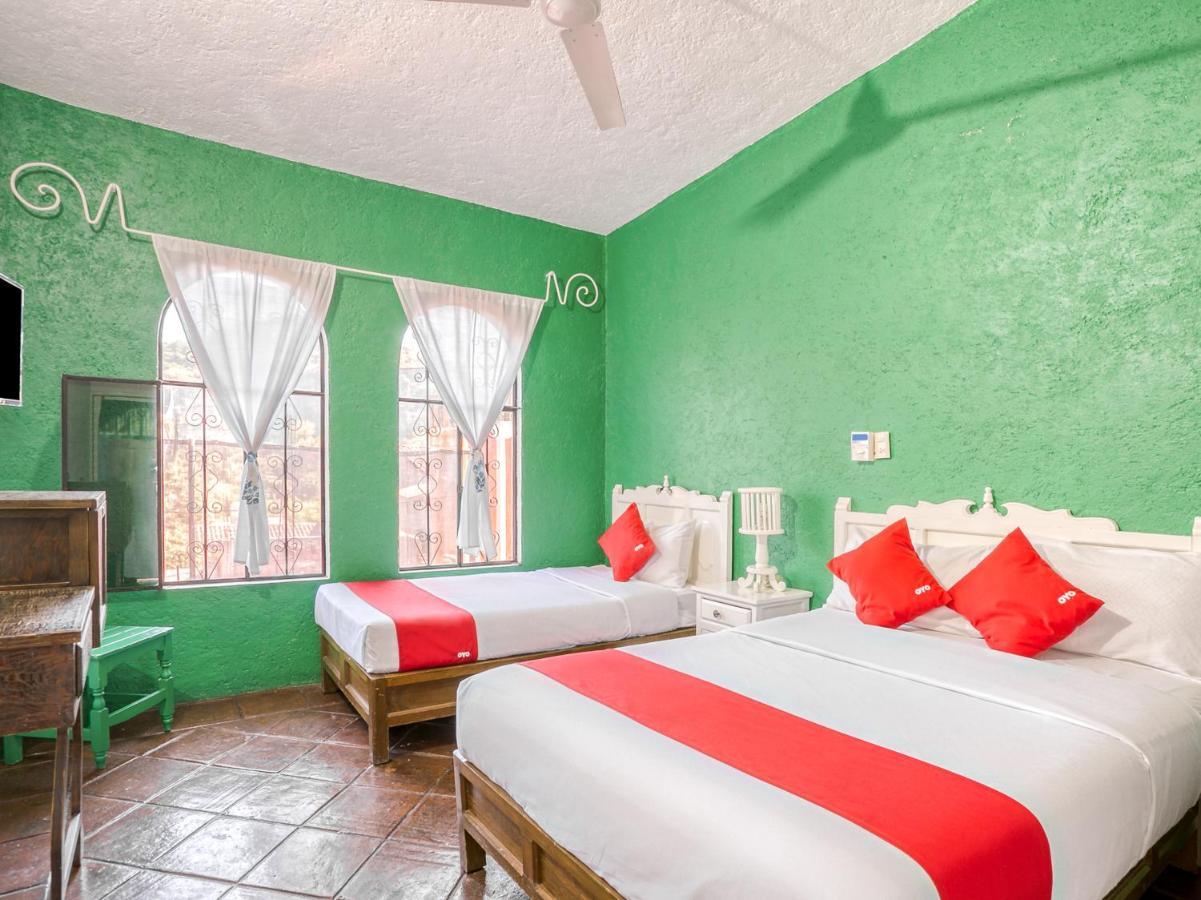 Hotel Marmil Малиналько Экстерьер фото